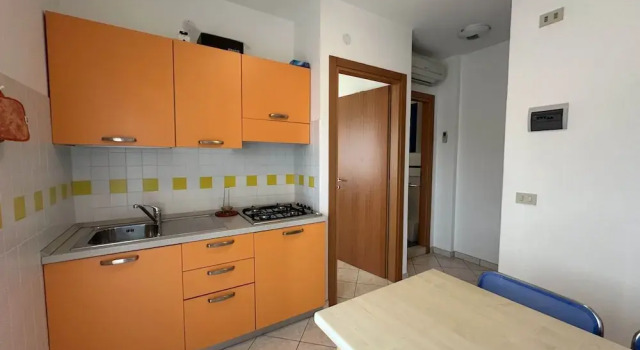 Апартаменты c 1 комнатой с балконом и с видом на город Comfortable Flat Near the Beach and Luna Park