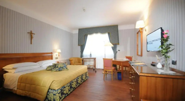 Двухместный номер Superior Hotel Centro di Spiritualità Padre Pio