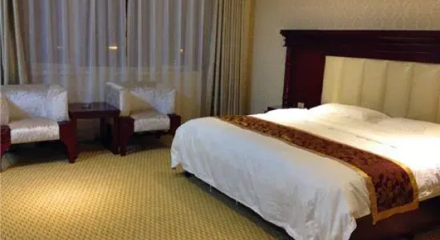 Suite Wuhu Holiday Hotel