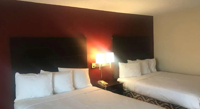 Четырёхместный номер Deluxe Red Roof Inn & Suites San Angelo