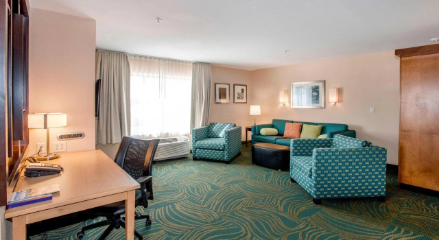 SpringHill Suites Pueblo Downtown, Buchen Sie Hotel Galaţi 