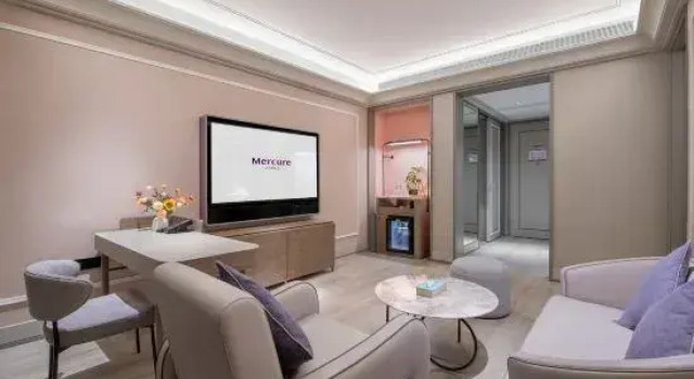 Люкс Deluxe Mercure Guangzhou Baiyun International Airport