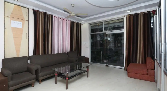 OYO 10347 Hotel Deepak, Забронировать Отель Отели штата Раджастхана с завтраком, Завтраки