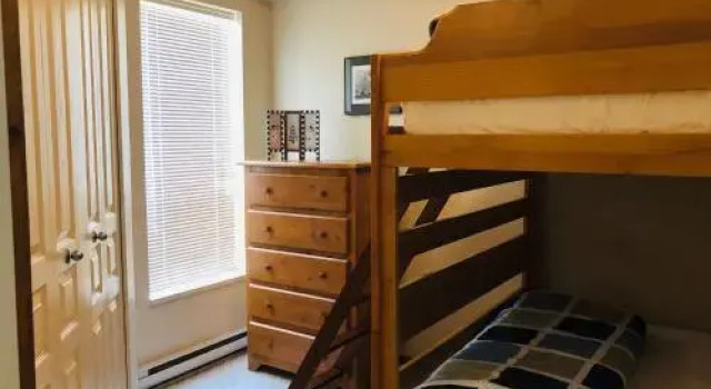 Snowed Inn, Book Hotel Hoteller i Cherryville med parkering, Parkering