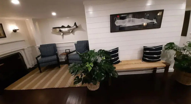 The Harborside Inn