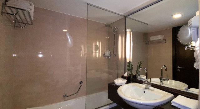 Двухместный номер Deluxe с балконом и с видом на город Oryx Hotel Aqaba