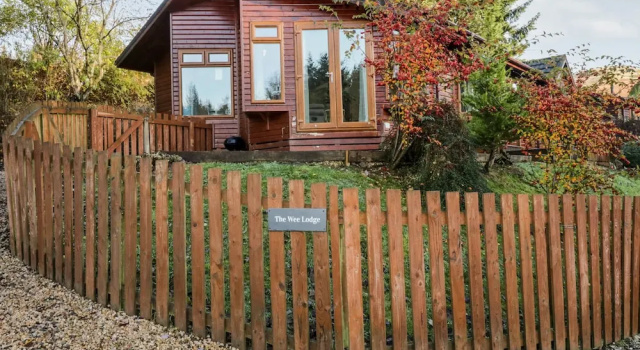The Wee Lodge, Забронировать Дом для отпуска Отели Центральной Шотландии с парковкой, Парковка