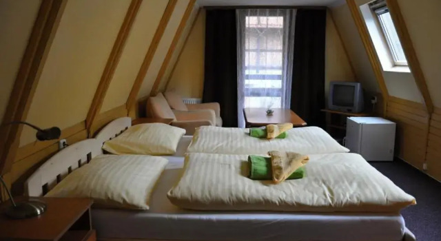 Семейный люкс с балконом Hotel Loucky