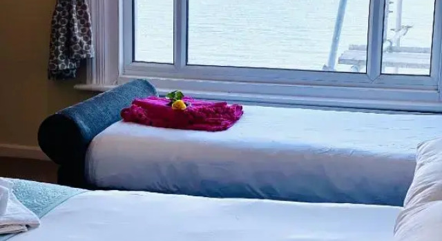 Трёхместный номер Standard с видом на море Villa Mentone Hotel