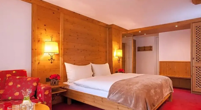 Номер Superior Hotel Holiday