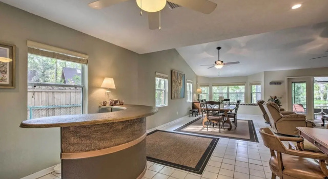Dock & Lanai: Waterfront Home in Dunnellon, Prenota Hotel Dunnellon Florida