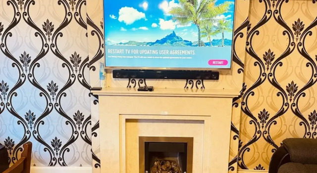 Inviting 3 bed House in Birmingham Birmingham, Varaa Hotelli Birmingham West Midlands