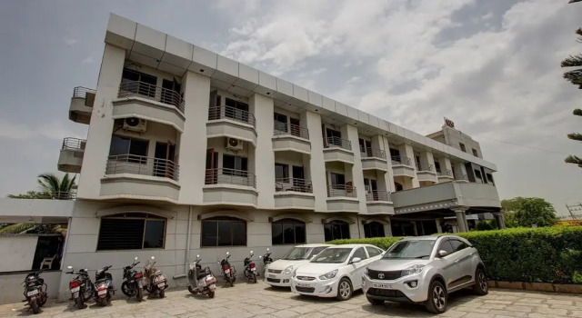 OYO 36620 Hotel Pleasant Stays, Rezervovat Hotel Bijapur Bangalore