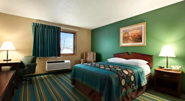 Двухместный номер Standard Coratel Inn & Suites by Jasper New Richmond