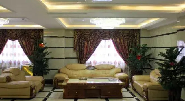 Yangguang Hotel, Rezervovat Hotel Hotely v Cheng-jang s parkováním, Parkování