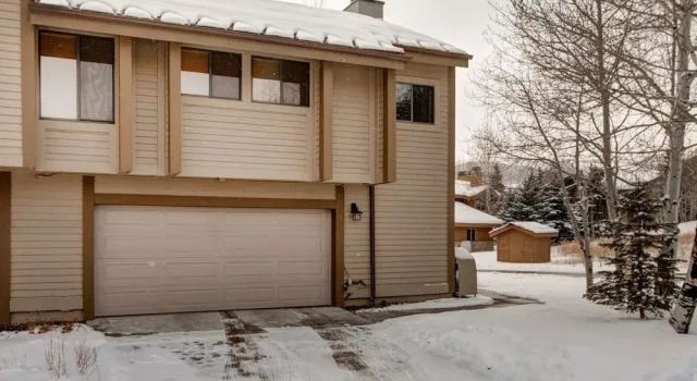 Park City Condo with Indoor Hot Tub by RedAwning, Varaa Hotelli Park City 