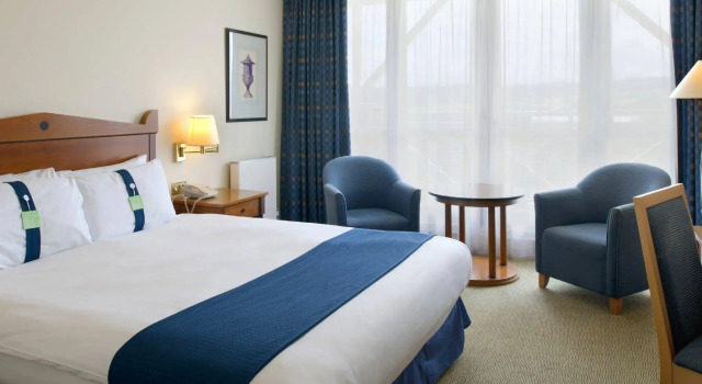 Holiday Inn Brighouse by IHG, Boek Hotel Hotels in Merseyside met maaltijden, Halfpension / Volpension