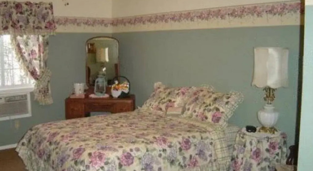 McCracken Country Inn, Book Hotel Hoteller i Hinton med parkering, Parkering