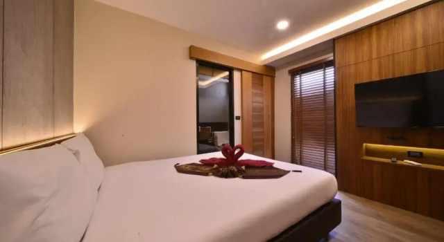 Люкс с видом на море Sureena Hotel