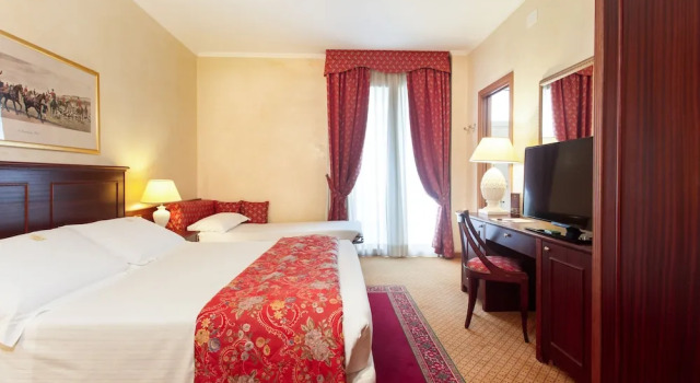 Трёхместный номер Premium Hotel De Londres