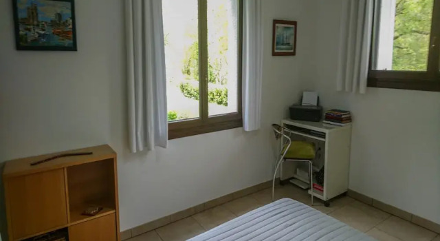 Villa in Bruniquel by Aveyron River, Book Villa Cottages in Tarn-et-Garonne, Cottage