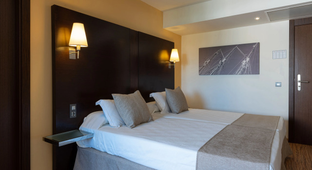 Nautic Hotel & Spa, Забронировать Курортный отель Кан-Пастилья Майорка, рядом с Es Carnatge