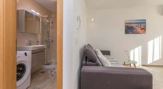 Awesome Apartment in Zadar With Wifi