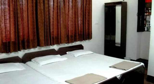 Hotel Ajay International, Забронировать Отель Агра штат Уттар-Прадеш, рядом с Mankameshwar Temple