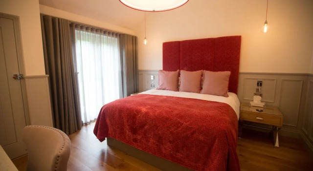 Номер Executive Channels Hotel