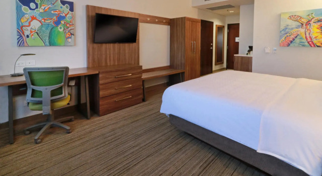 Четырёхместный номер Standard Holiday Inn Express & Suites - Ensenada Centro by IHG