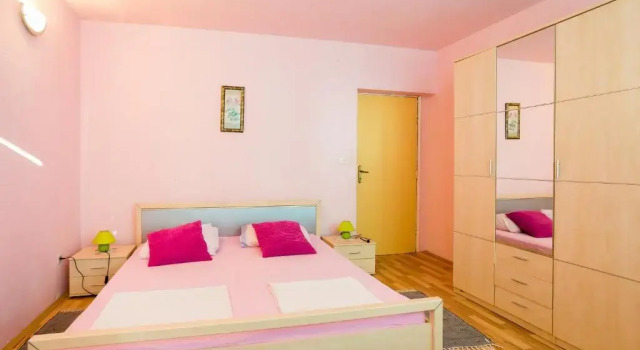 Апартаменты с 2 комнатами с балконом и с видом на море Apartments Sany