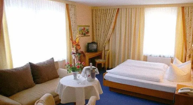 Hotel Kyffhäuser, Prenota Hotel Hotel a Sassonia con parcheggio, Parcheggio