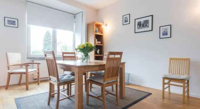 Fantastic Large House, Prenota Hotel Hotel a Flanders con parcheggio, Parcheggio
