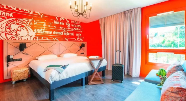 Четырёхместный семейный номер Standard ibis Styles Carcassonne La Cité