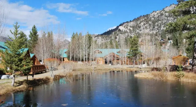 Коттедж Double Eagle Resort and Spa