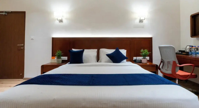 Люкс The Orange Hotel Gachibowli