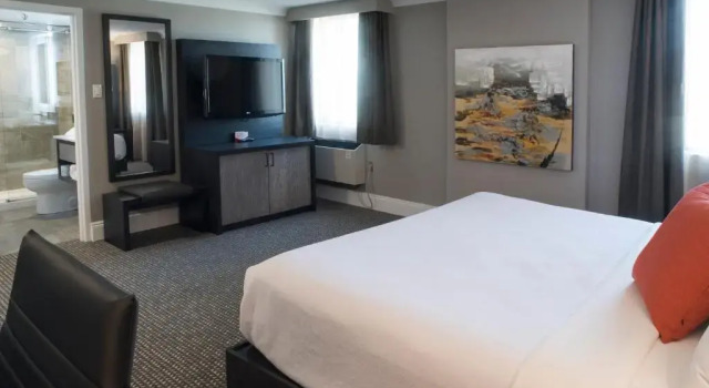 Двухместный номер Premium Crowne Plaza Fredericton Lord Beaverbrook by IHG