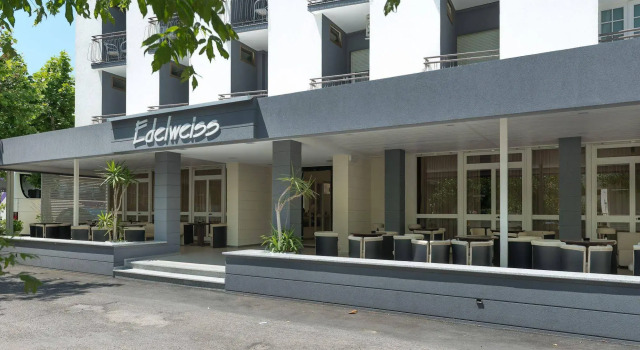 Hotel Edelweiss Riccione, Забронировать Отель Отели Риччоне с бассейном, Бассейн