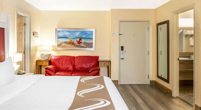 Quality Inn & Suites, Buchen Sie Hotel Hotels in Prince Edward Island mit Pool, Schwimmbad