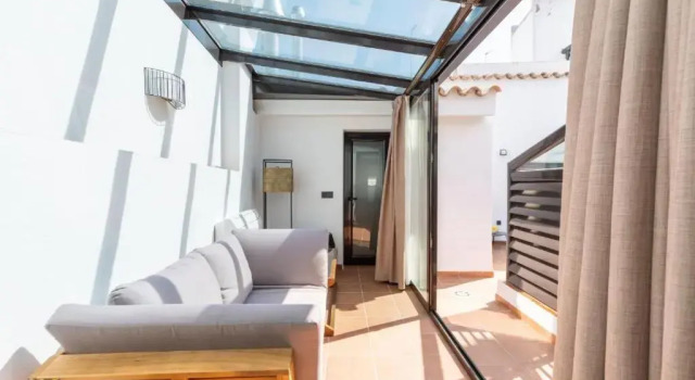 Suites San Pablo, Забронировать Отель Отели Севильи с парковкой, рядом с Музей Pabellon de la Navegacion, Парковка