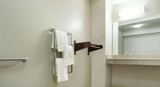 Номер Standard La Quinta Inn by Wyndham West Palm Beach - Florida Turnpike
