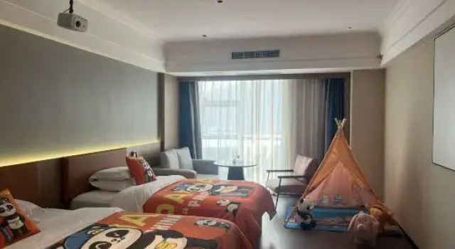 Семейный тент Dilunting International Hotel (Wansheng Yaocheng)