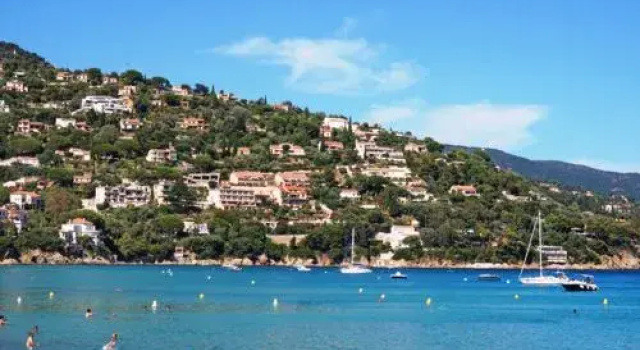 Vallon dAiguebelle 15994, Rezervasyon Otel Var coast otoparklı oteller, Otopark