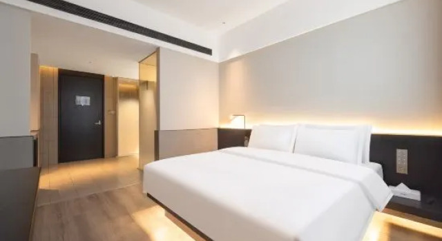 Люкс Yili Art House  Hotel (Shenyang Zhongjie Subway Station Imperial Palace)