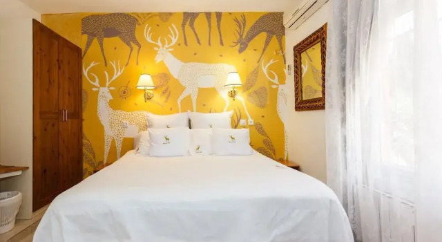Hunters Lodge, Book Hotel Neve Ativ Mount Hermon