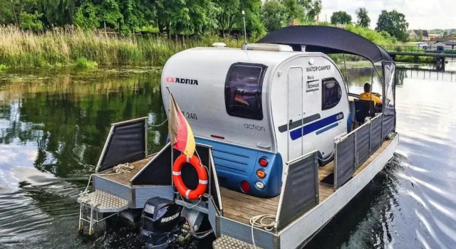 Hausboot auf der Peene, Demmin