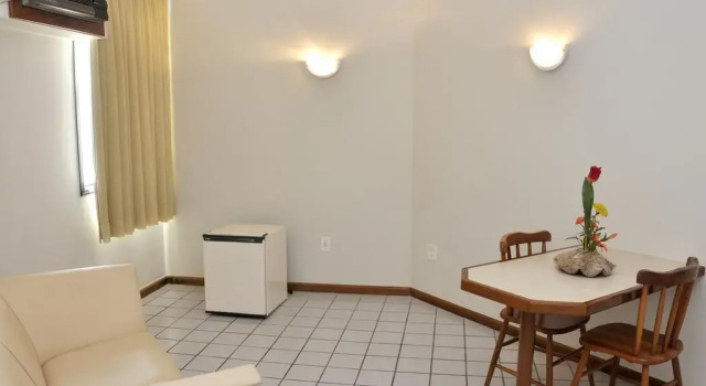 Hostess Hotel