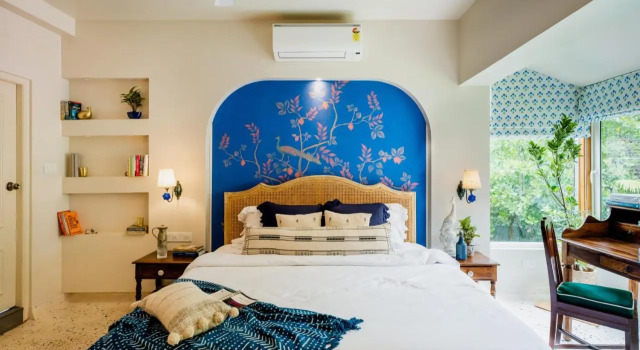 Elivaas BluDoor Luxury 5BHK Villa with Private Pool, Book Villa Sommerhuse i Assagao, Hytte