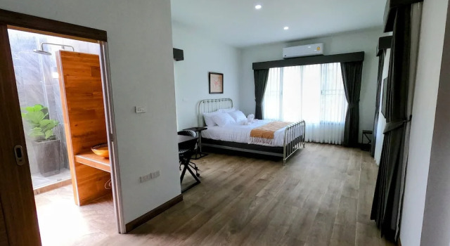 Isan Golf & Adventure Hotel, Book Hotel Hoteller i Phen med parkering, Parkering