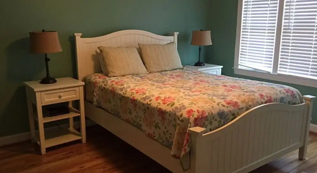 Pelican Watch - 6 Br Home
